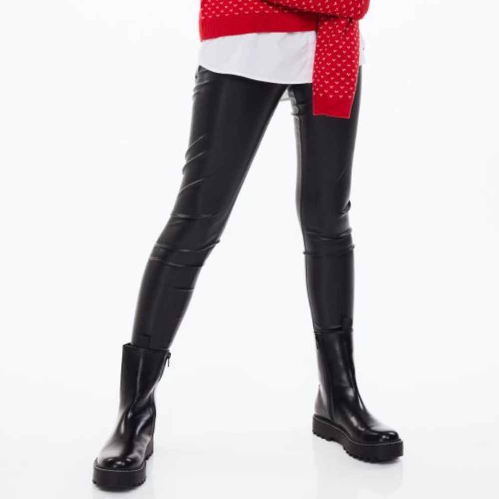Leather leggings
